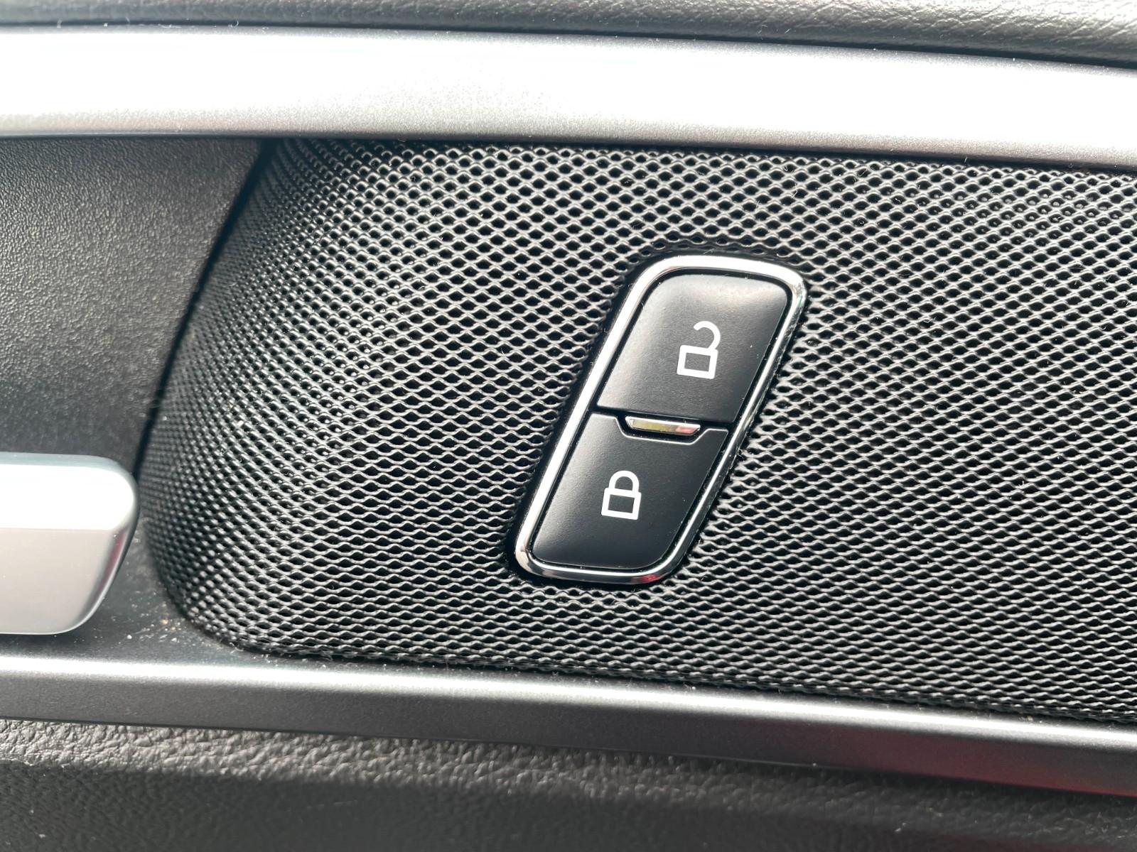 Ford Mondeo 2015 — photo 24