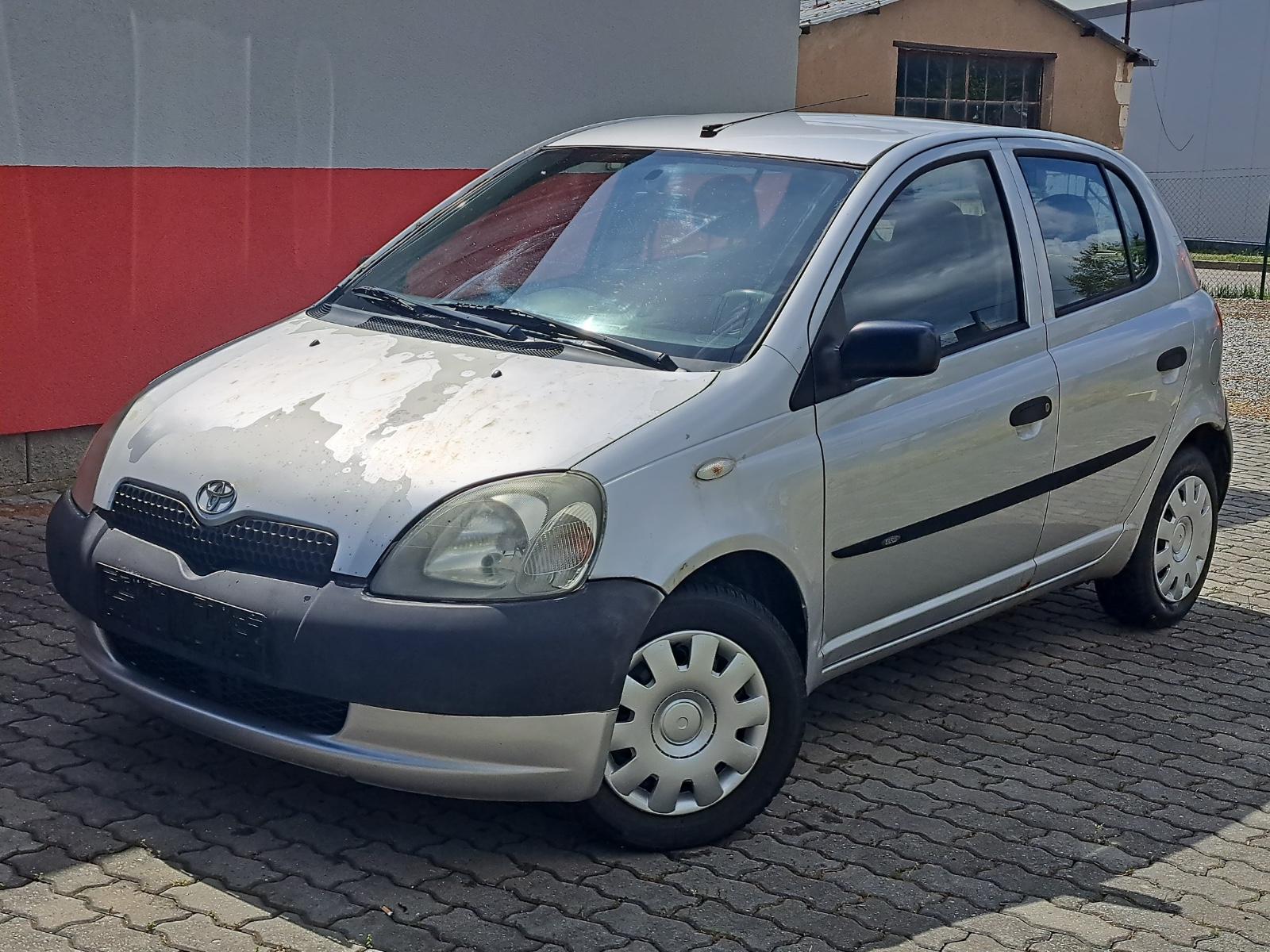 Toyota Yaris 1.0 linea terra