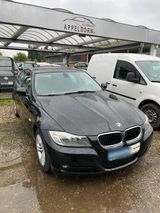 BMW 3er BMW Limousine - schwarz - schwarz - BMW aus 2010: 3er