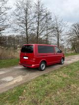 Volkswagen T5 Multivan - rote Volkswagen T5 Multivan