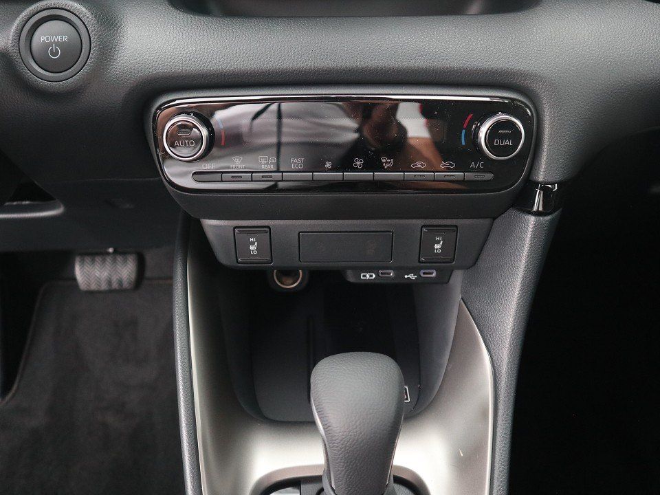 Fahrzeugabbildung Mazda 2 Hybrid Homura 1.5L VVT-i 116 PS CVT ACAA RFK E