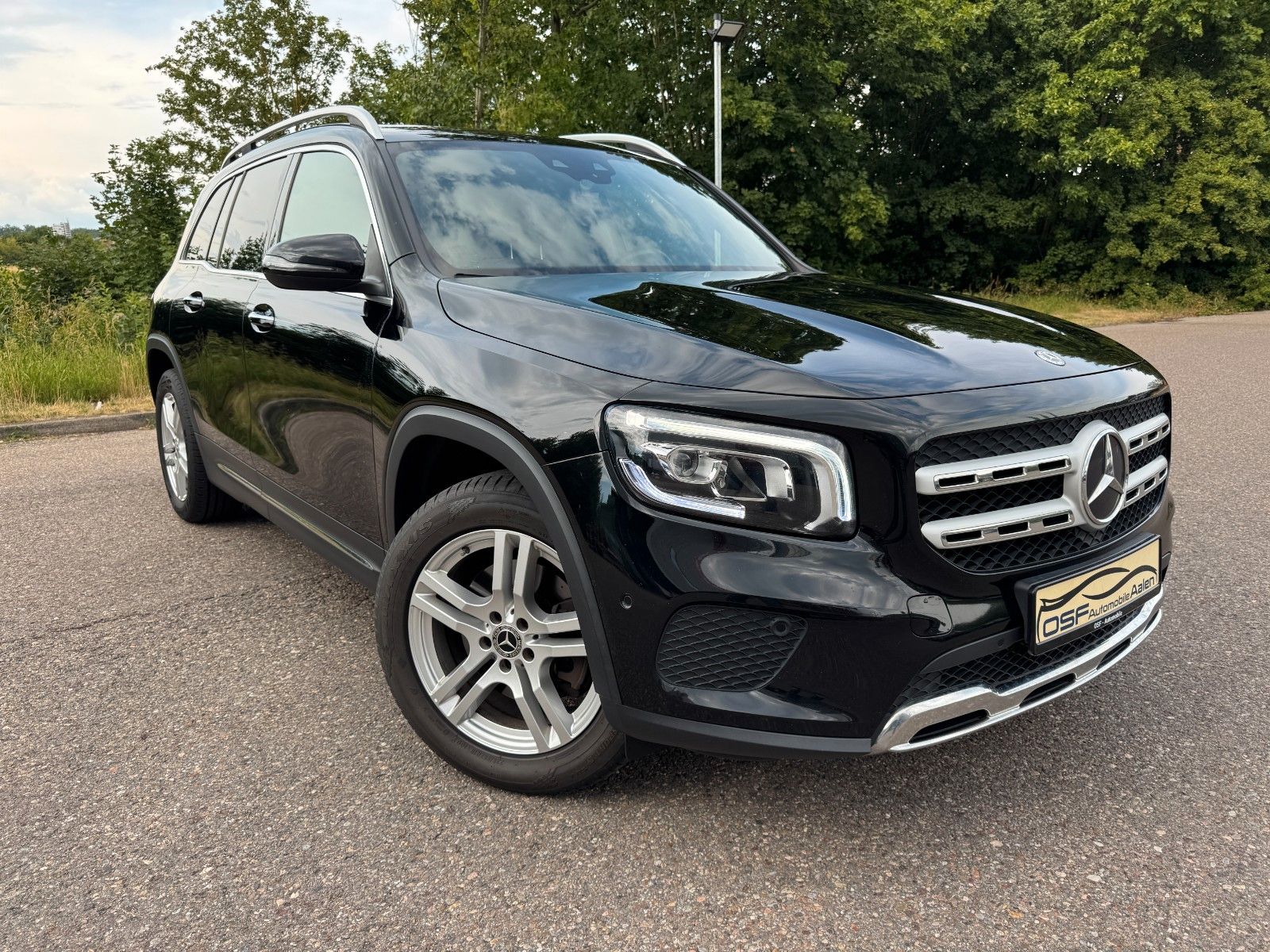 MERCEDES-BENZ GLB 220 d,LED,AHK,Leder,Ambi,Standhzg,Keyless