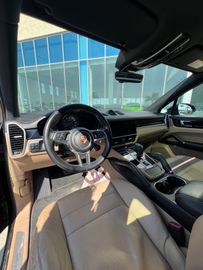 Porsche Cayenne - 5