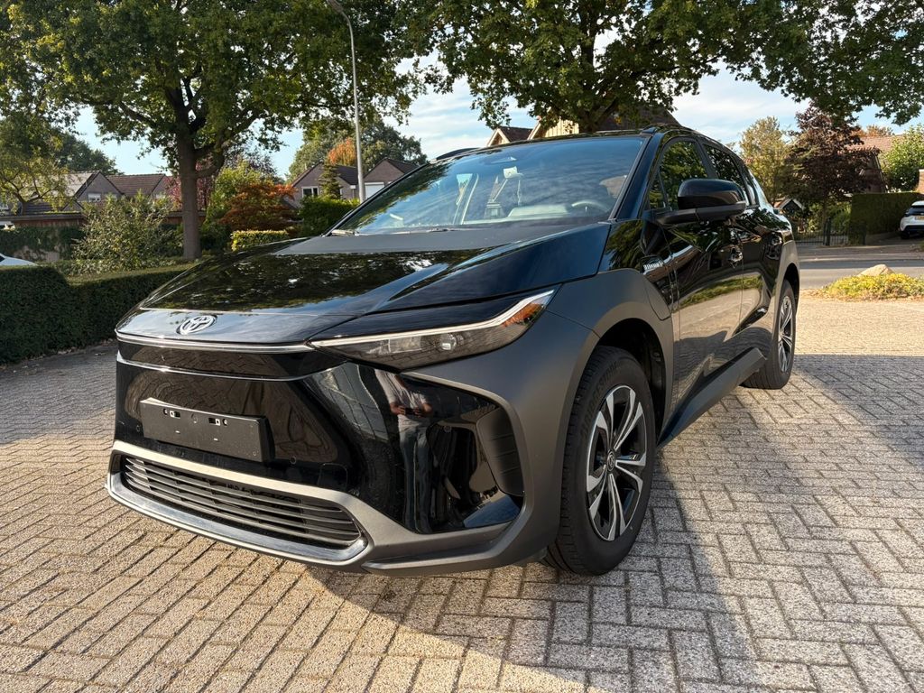 Image of Toyota bZ4X