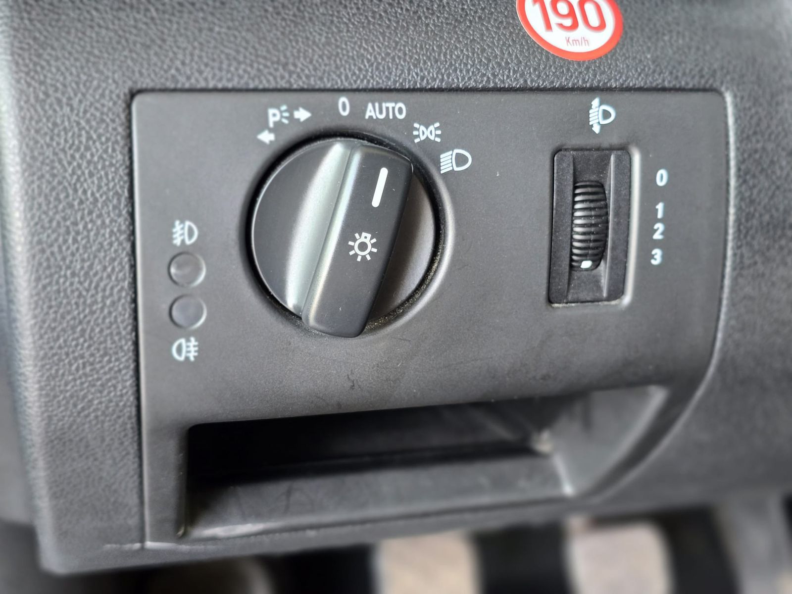 Fahrzeugabbildung Mercedes-Benz A 150 BlueEfficiency SHZ*BLUETOOTH*TÜV09-25