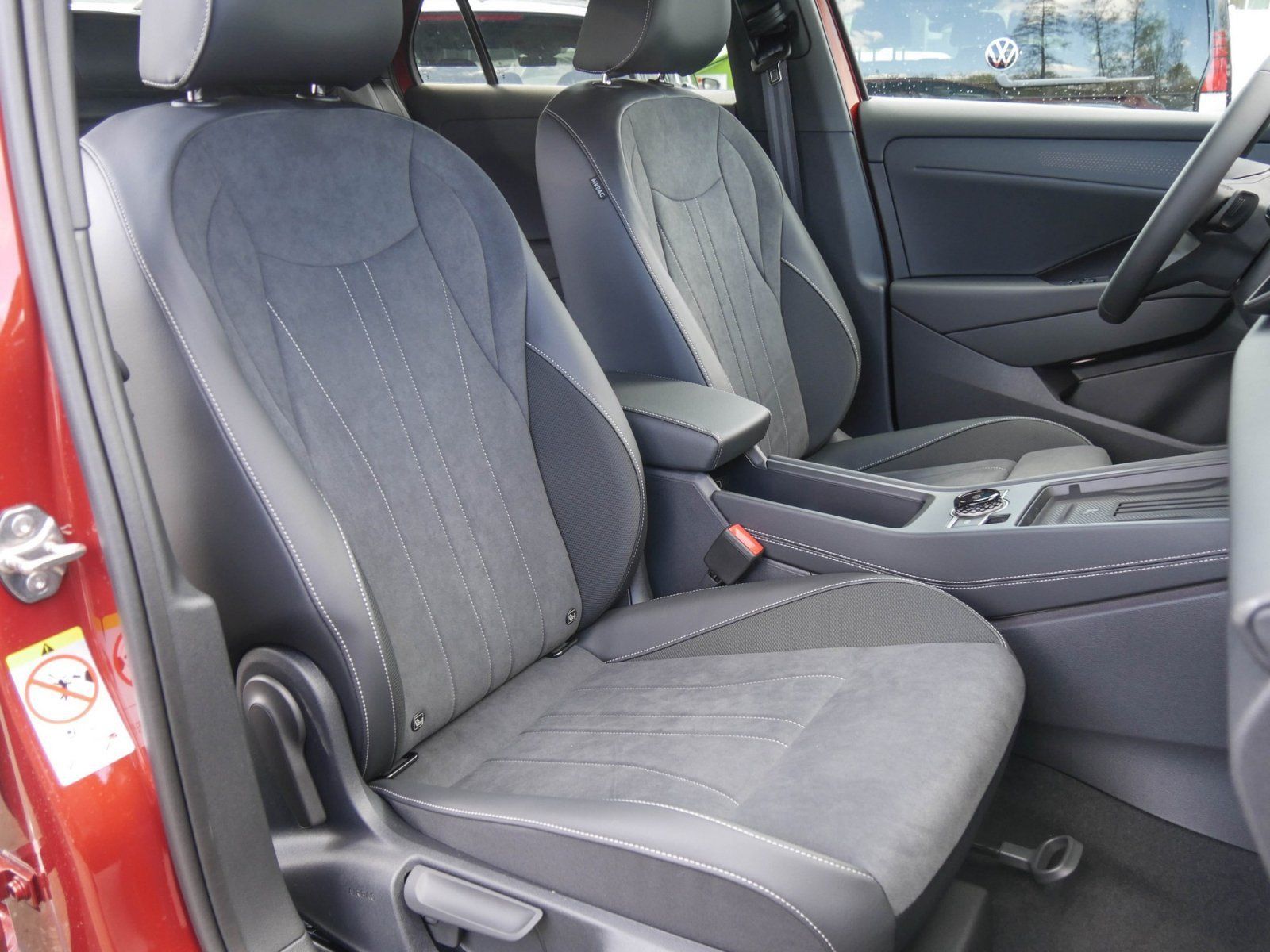 Volkswagen T-Roc - Bild 6