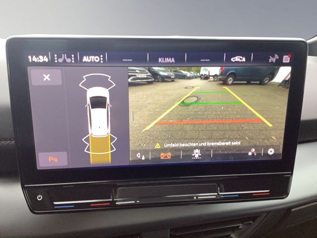 Born 58kWh