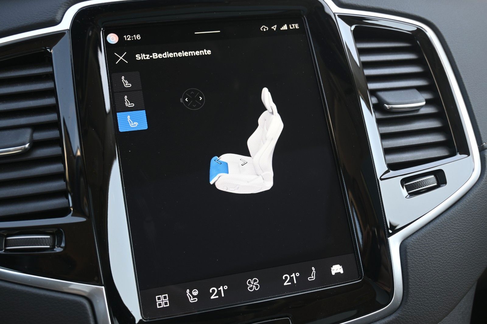 Fahrzeugabbildung Volvo XC90 B5D AWD Plus Bright*LED*PANO*STHZ*360*H&K