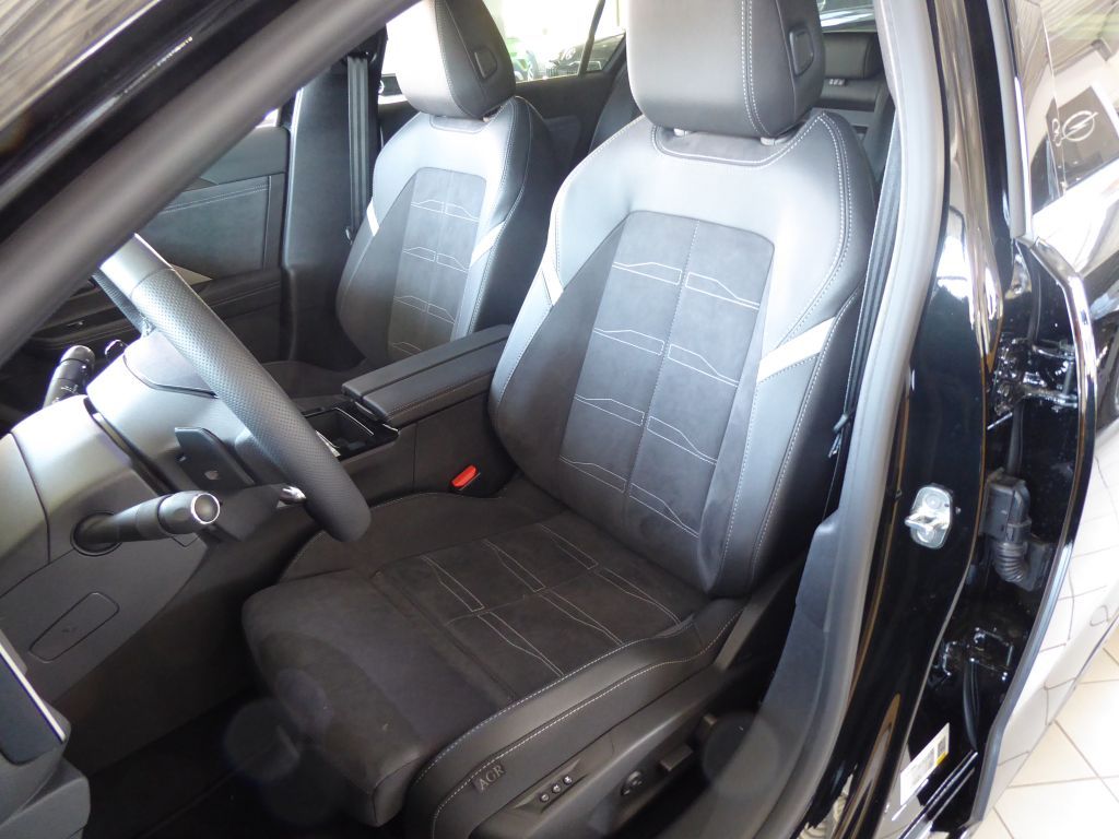 Fahrzeugabbildung Opel Astra Ultimate 1.2 Turbo Aut.+Panorama+LED+HUD+