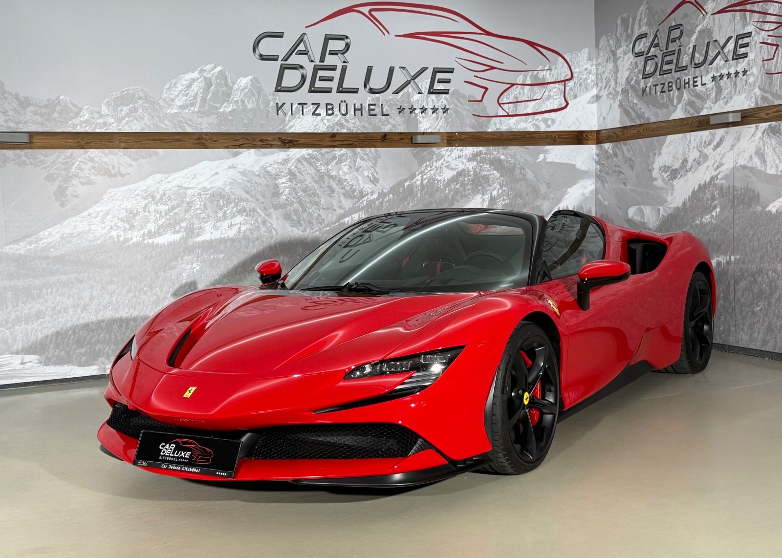 Ferrari SF90 Spider/Lift/20"/Electric Seats/Stock