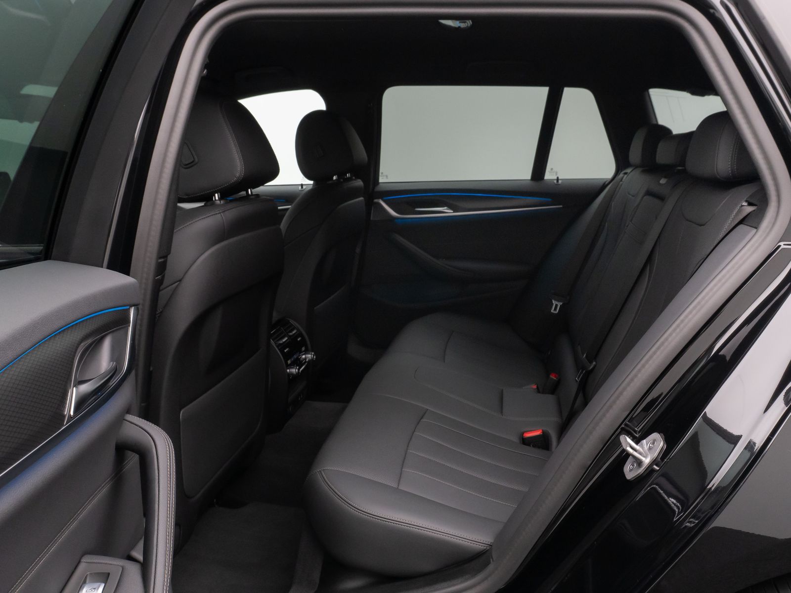 Fahrzeugabbildung BMW 530e xD M Sport Kamera Laser HUD DAB H/K Komfort