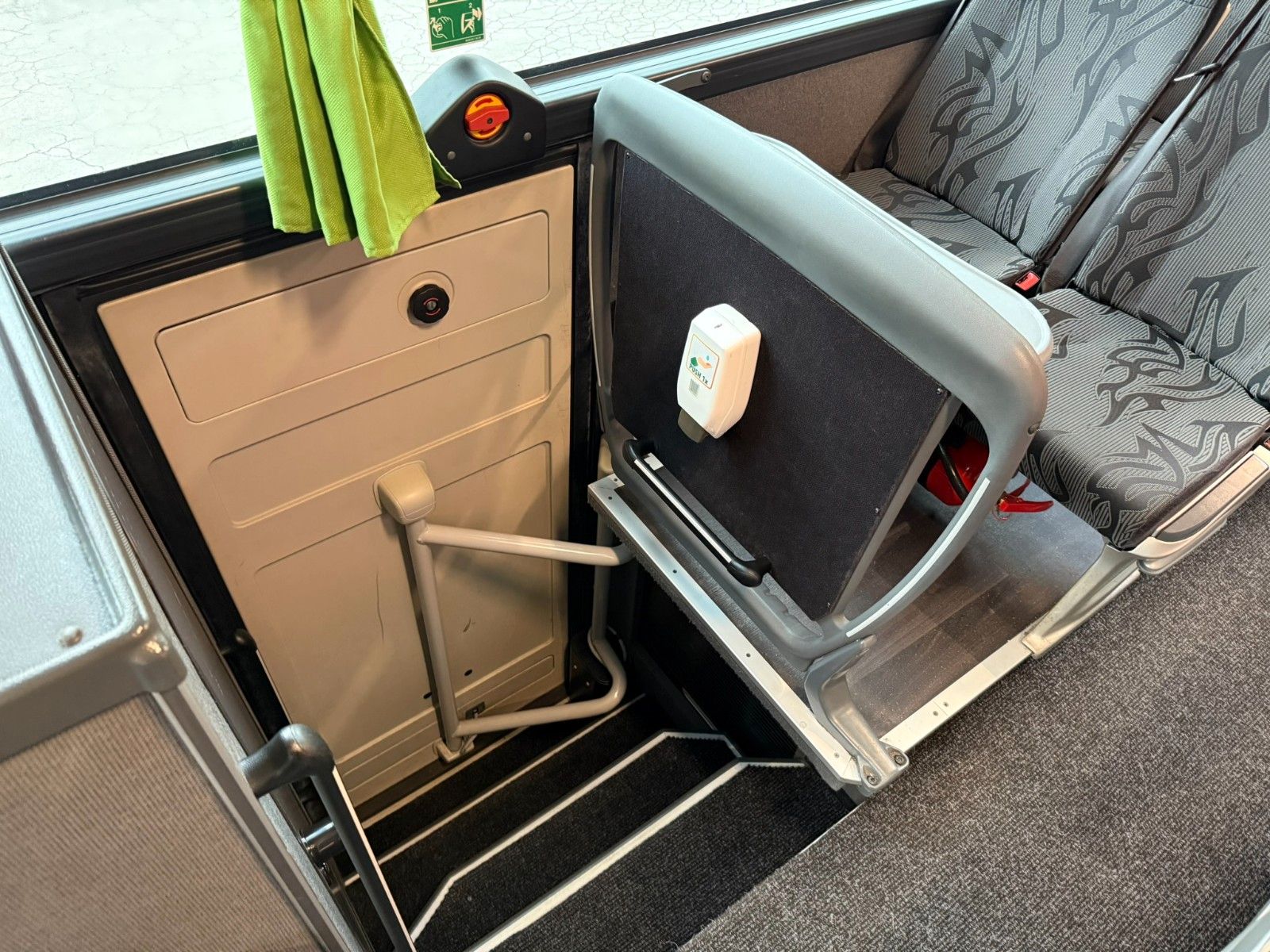 MERCEDES-BENZ  2019 - Image 21 of 30