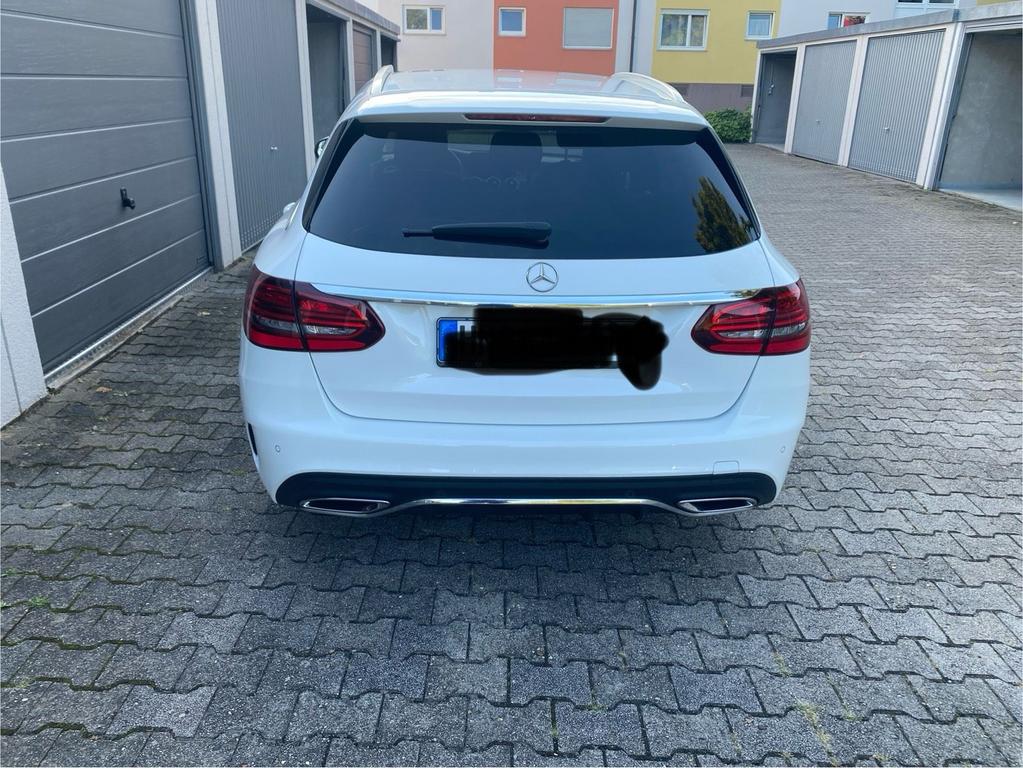 Mercedes-Benz C 220