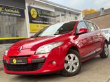 Renault Megane 1.6 16V 1.Hand Klima Zahnriemen/TÜV Neu - Renault Megane mit Benzin-Antrieb: Limousine, 1.6