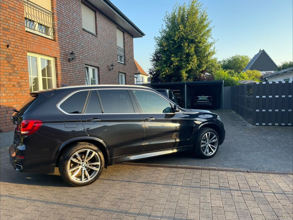 Image of BMW X5