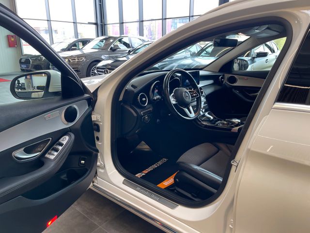 Mercedes-Benz C 180 *CARPLAY*PDC*AHK*LED*NAVI*EL.SITZE*