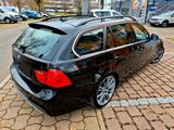 BMW 330i xDrive Touring M PAKET  LEDER NAVI - BMW 330 Kombi M 330i paket mit Benzin-Antrieb
