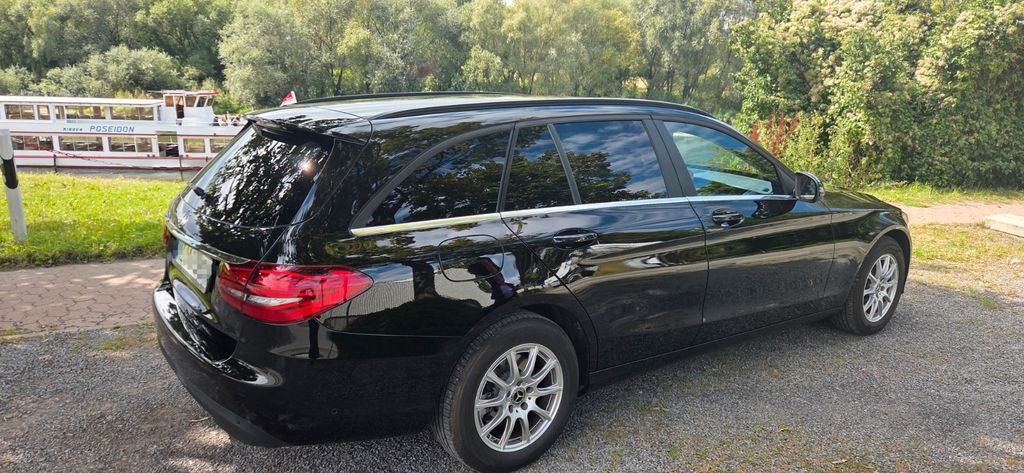 Image of Mercedes-Benz C 200