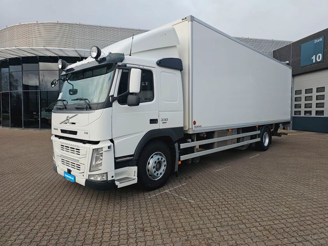 Volvo FM330