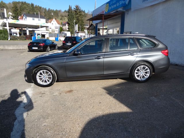 Fahrzeugabbildung BMW 320i Kombi/Pano/2.Hd/Navi/AHK/LED/PDC/