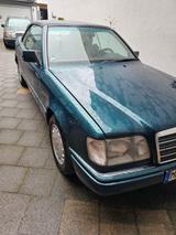 Mercedes-Benz E 200 E 200 - Mercedes-Benz E 200 Gebrauchtwagen in Aachen