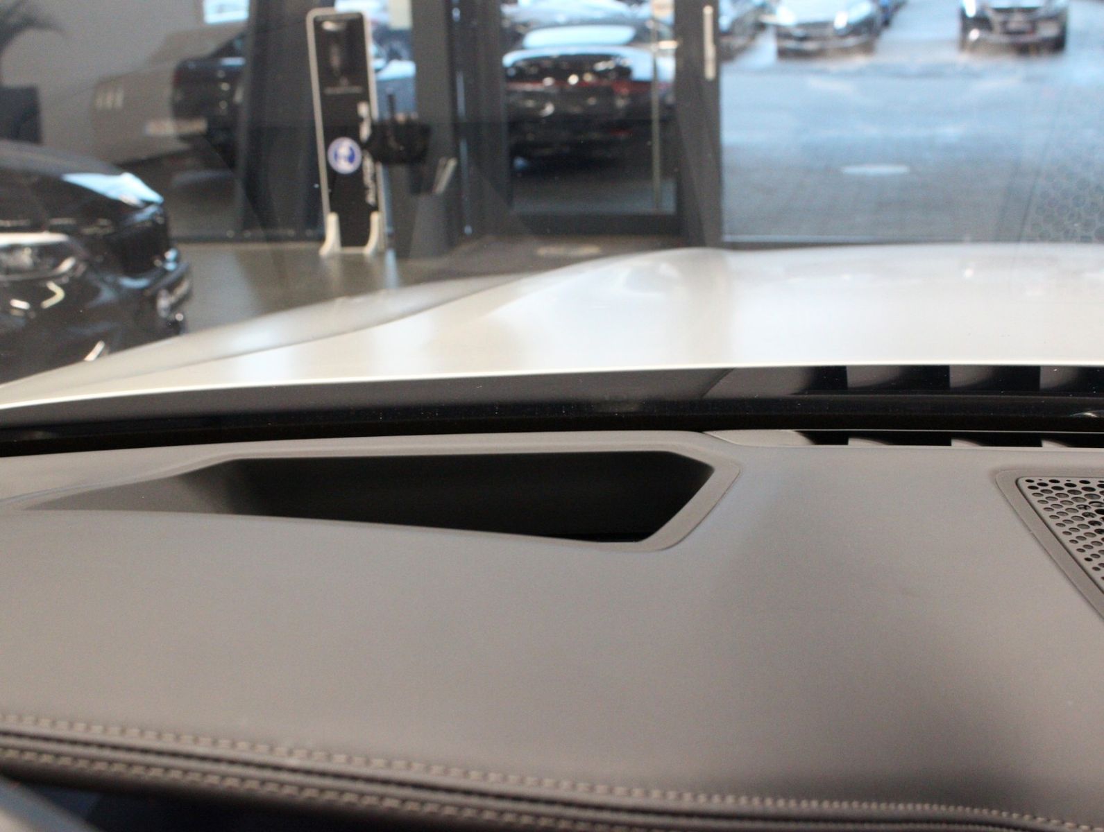 Fahrzeugabbildung BMW 750 L i xDrive M Sport Executive*Skylounge*VOLL