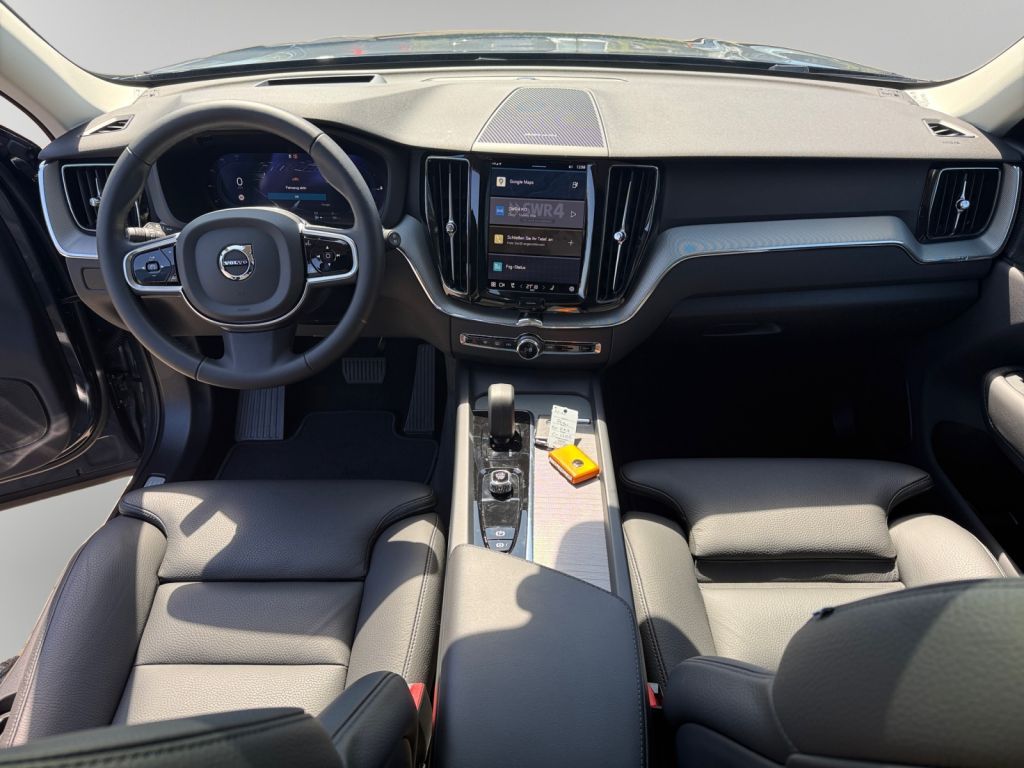 VOLVO XC60 T6 AWD Plug-in Hybrid Plus Dark 360° VOLVO XC60 T6 AWD Plug-in Hybrid Plus Dark 360°