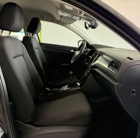 Volkswagen T-Roc - 9