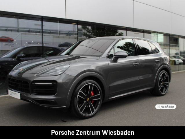 Porsche Cayenne — hlavná fotografia