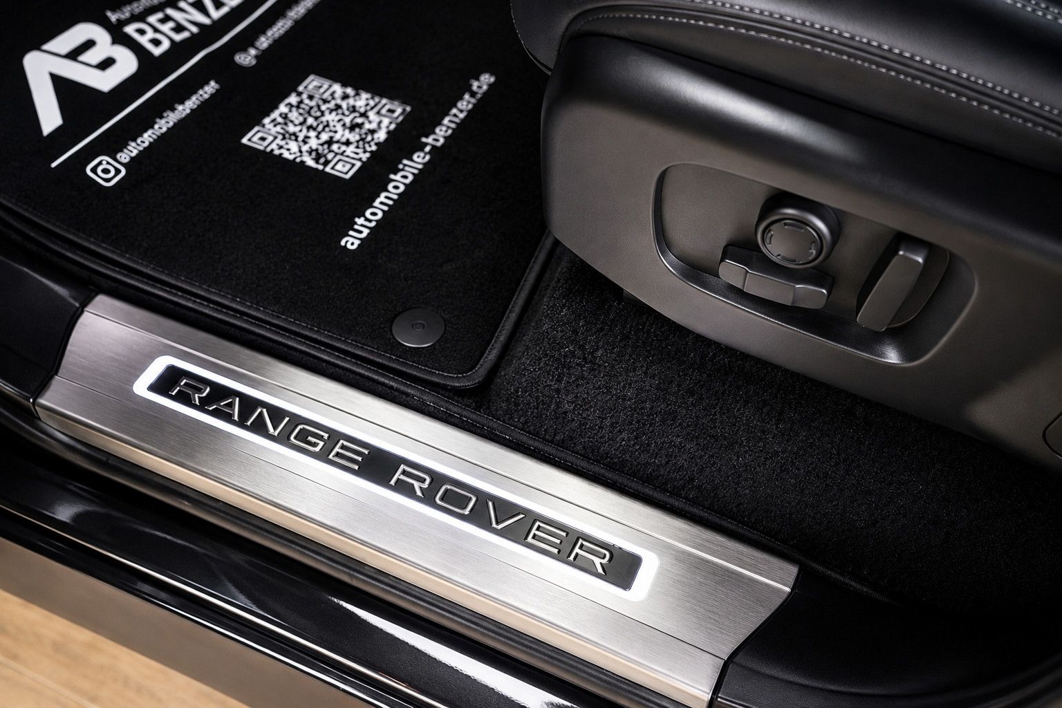 Fahrzeugabbildung Land Rover Range Rover Sport HSE Dynamic *Pano*HUD*Meridian