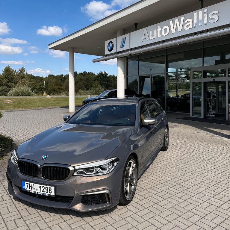 BMW M550
