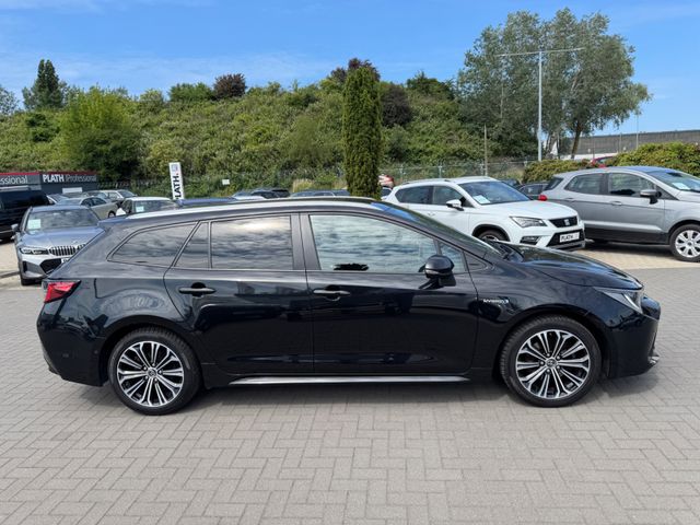 Toyota Corolla  Touring Sports Hybrid Club