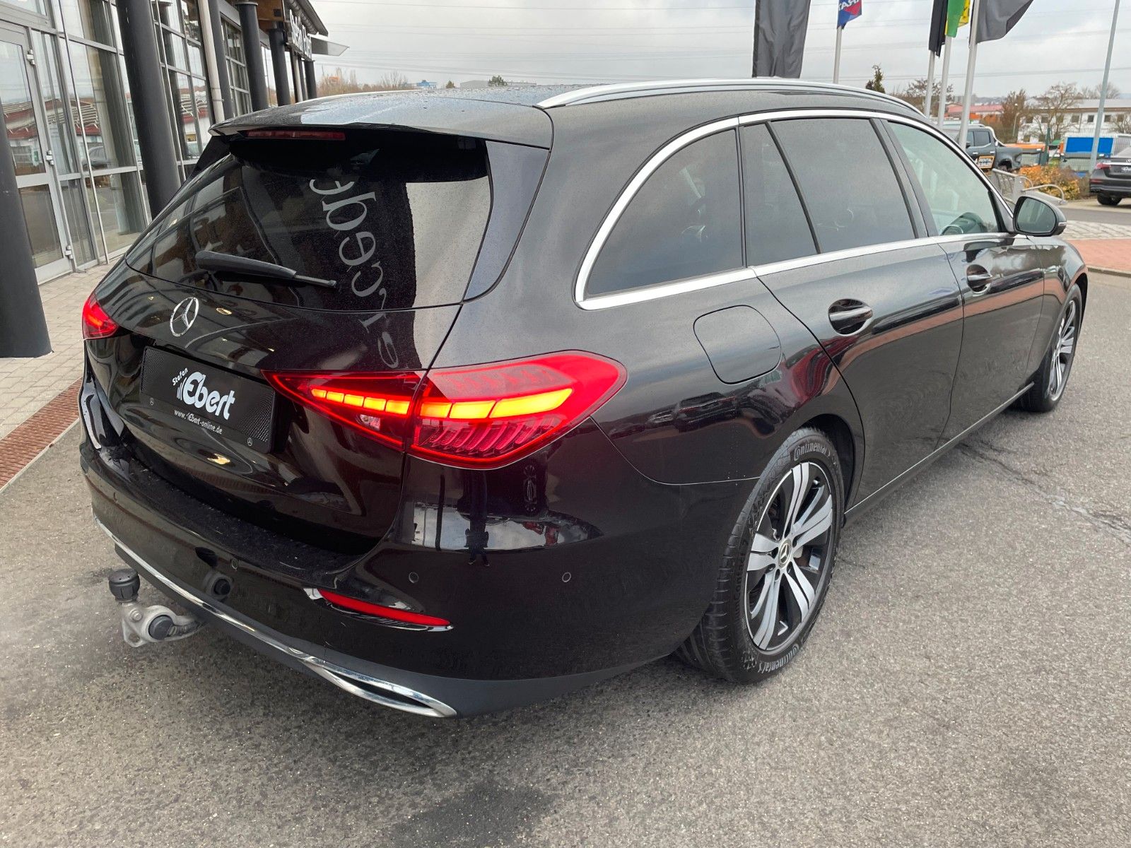 Fahrzeugabbildung Mercedes-Benz C 220 d T AVANTGARDE AHK+HUD+360°+STDH+DISTR