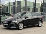 Mercedes-Benz B 180 BlueEFFICIENCY Edition Style Aut. H&K/NAVI - Mercedes-Benz B-Klasse: Edition Style