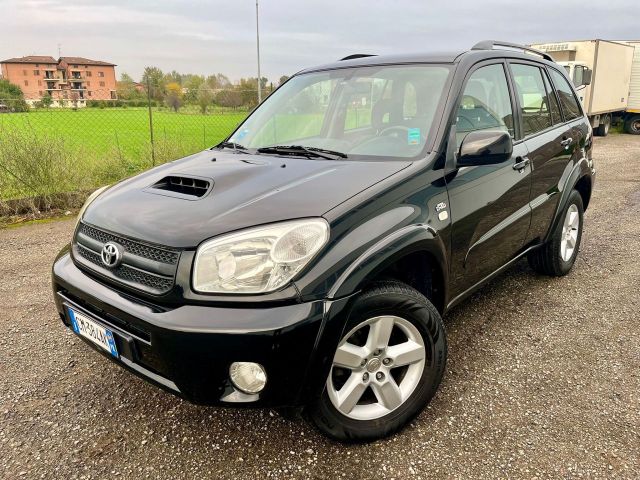 Toyota Rav4 2.0d4d 2004 121.000km 4x4 perfetta