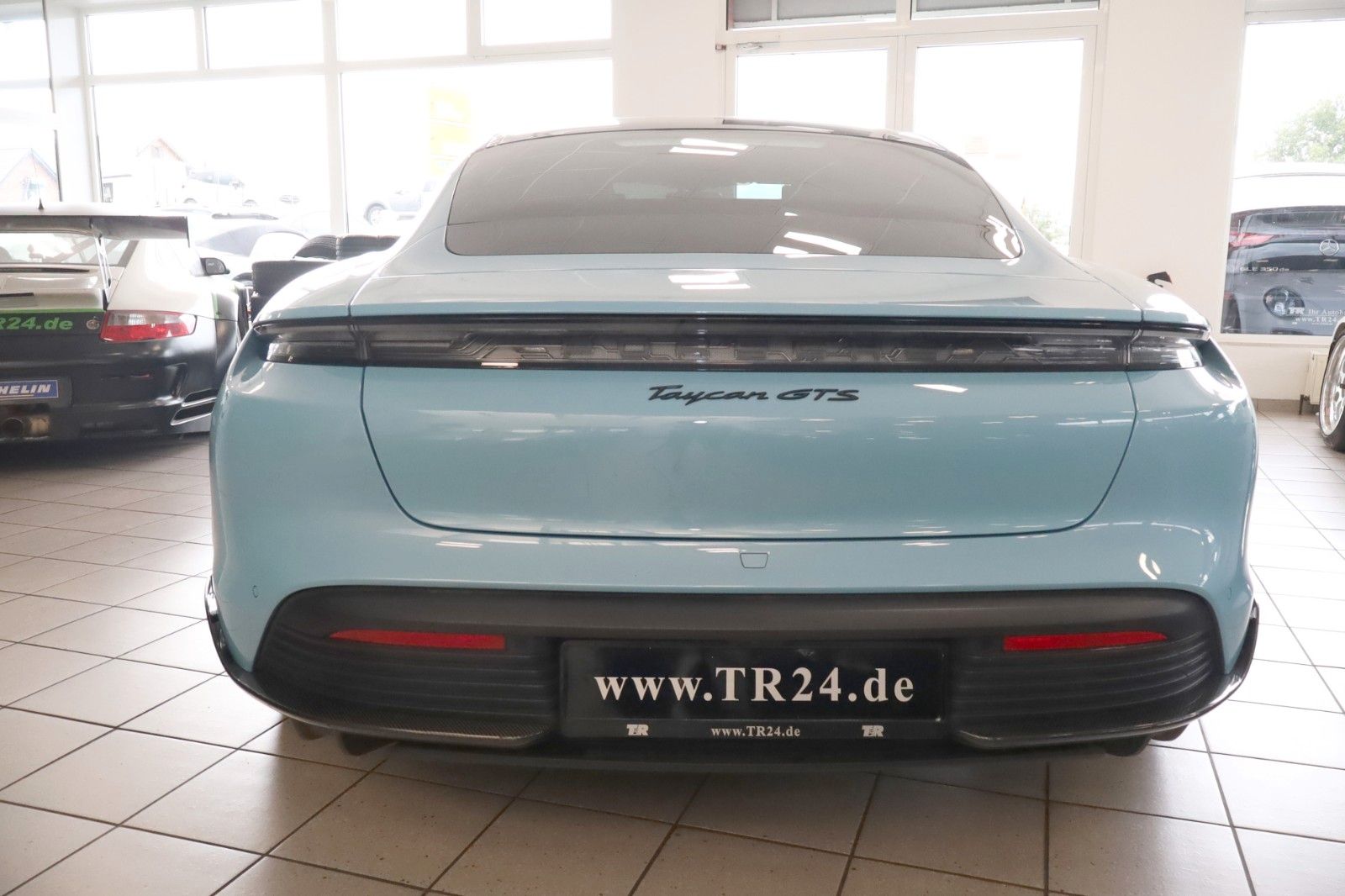 Fahrzeugabbildung Porsche Taycan GTS SportDesign/HeadUP/REAR-DVD/APPROVED
