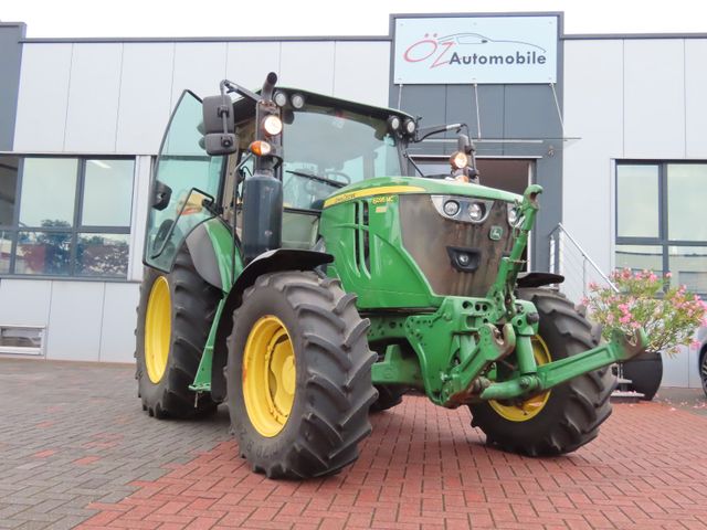 John Deere 6095 MC+SALZSTREUER+SCHAUFEL