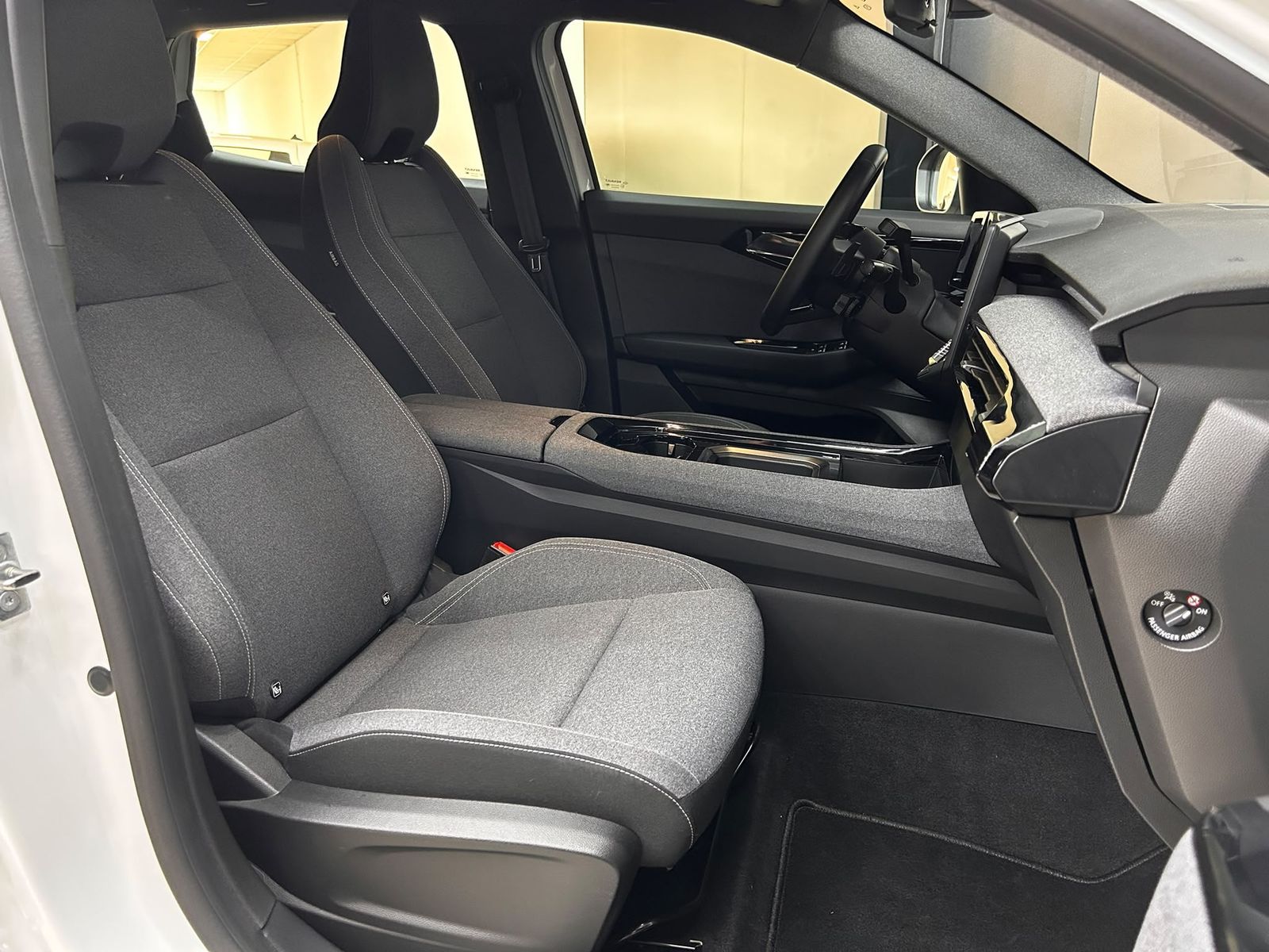 Fahrzeugabbildung Renault Austral 1.3 TCE Aut Evolut NAVI+LED+SHZ+KAM+ACC+