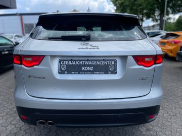 Jaguar F-Pace - 7