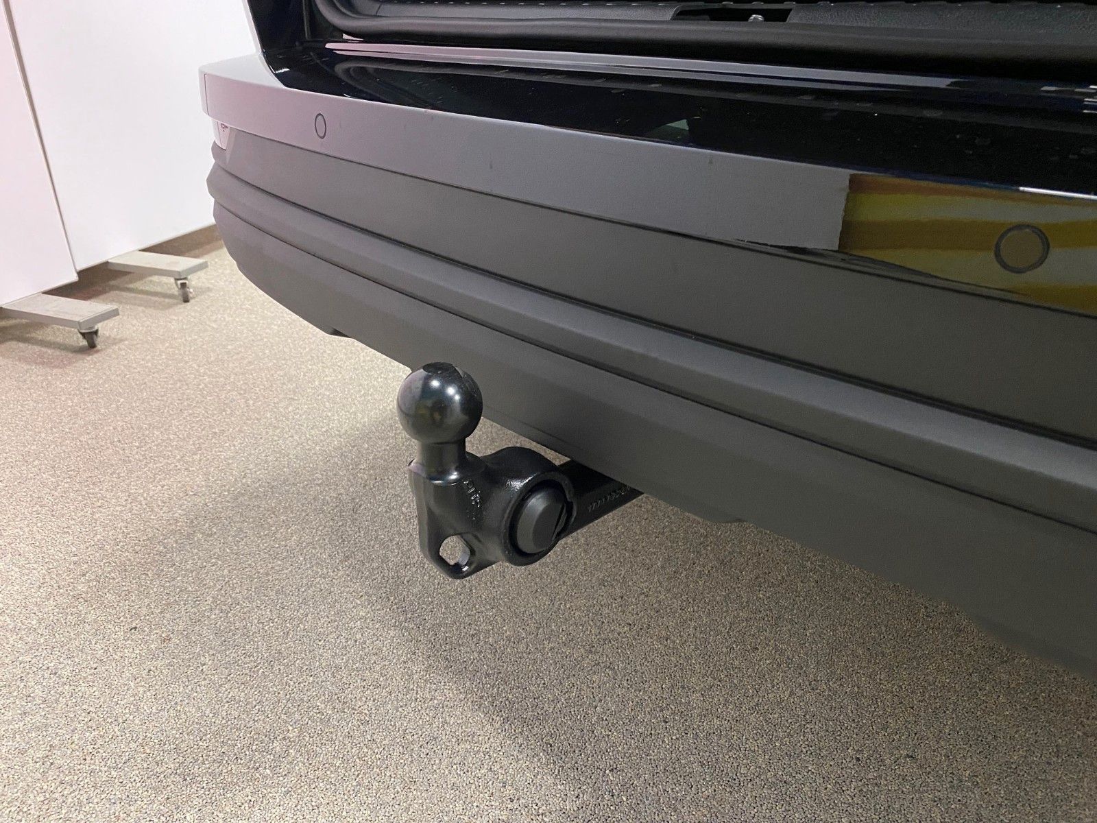 Fahrzeugabbildung SKODA Karoq 1.5 TSI DSG Selection+AHK+KAMERA+16"ALU+BC