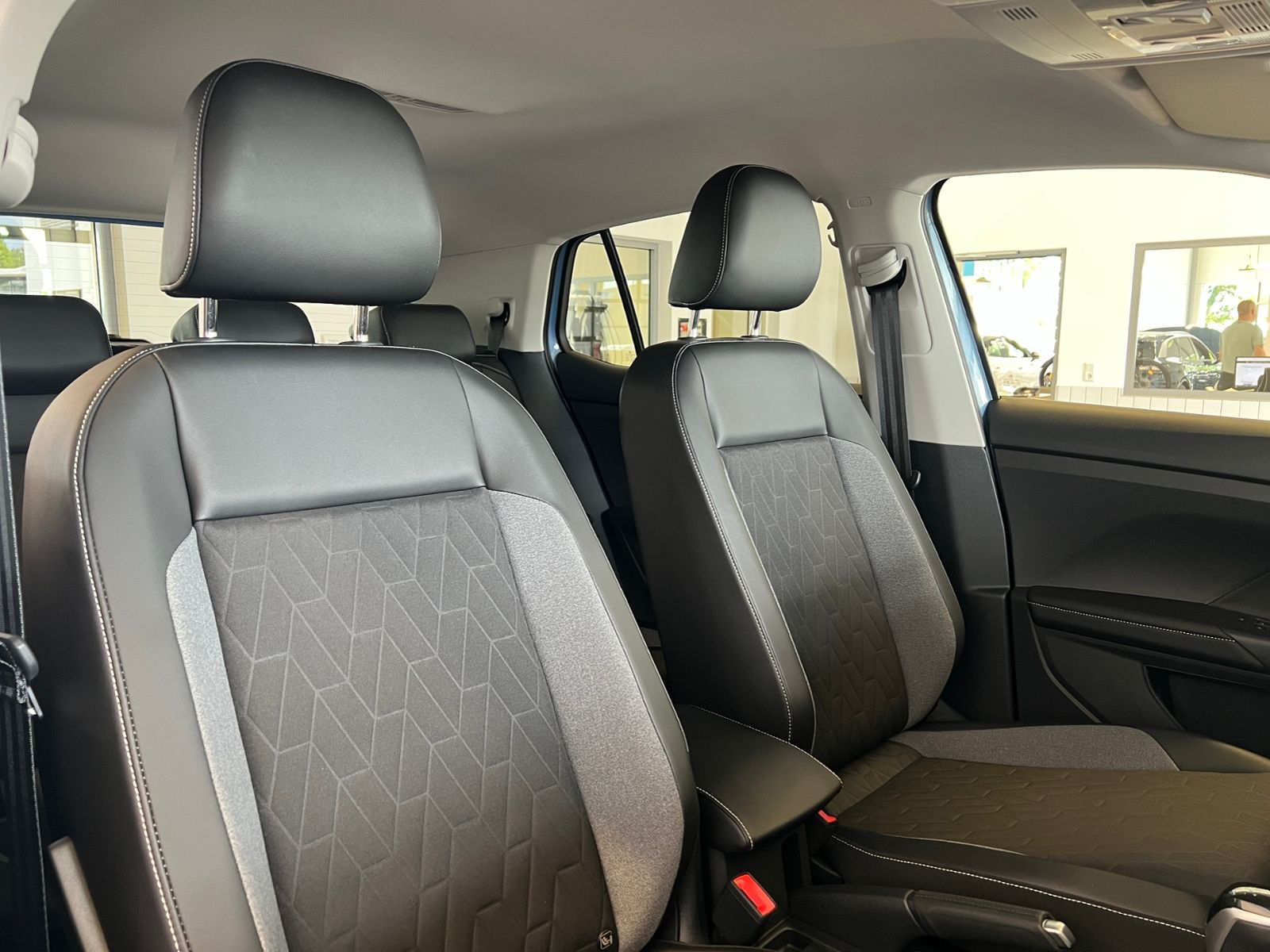 Fahrzeugabbildung Volkswagen T-Cross GOAL 1.0 TSI DSG *AHK, LED, App-Connect,