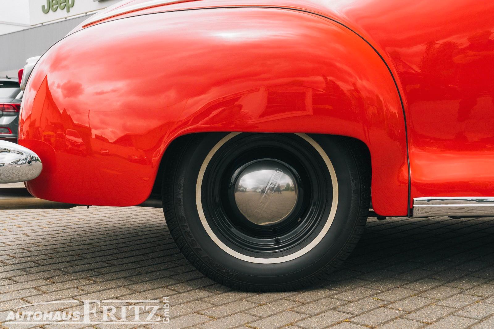 Dodge Custom D24C Coupe - 3,8 6 Zylinder