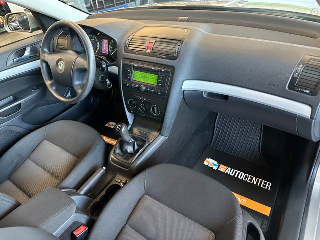 Skoda Octavia *TÜV0328*SCHECKHEFT*TEMPO*AHK*KLIMA*PDC