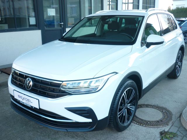 Volkswagen Tiguan 1.5 TSI  United Navi ACC