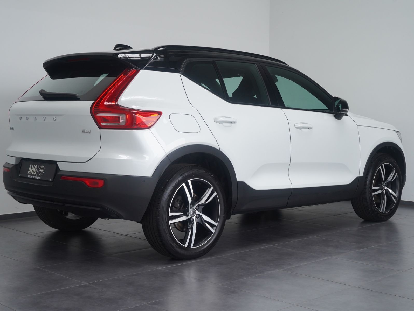 Fahrzeugabbildung Volvo XC40 B4 B R Design LED/NAVI/ACC/LEDER/360°