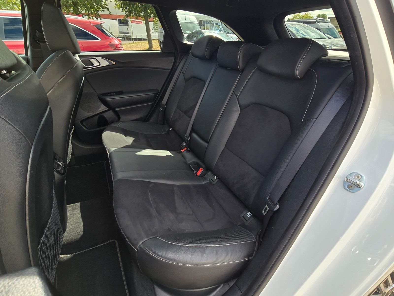 Fahrzeugabbildung Kia Ceed SW 1.6 CRDi DCT GT Line AHK Standheizung