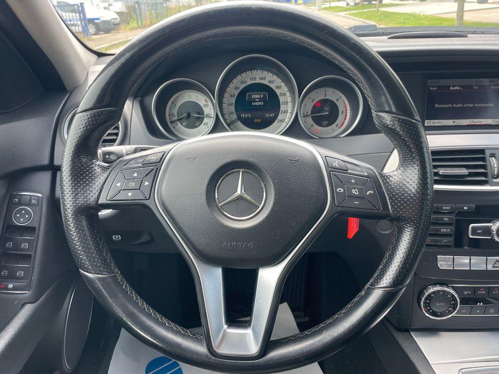 MERCEDES-BENZ C 220 8