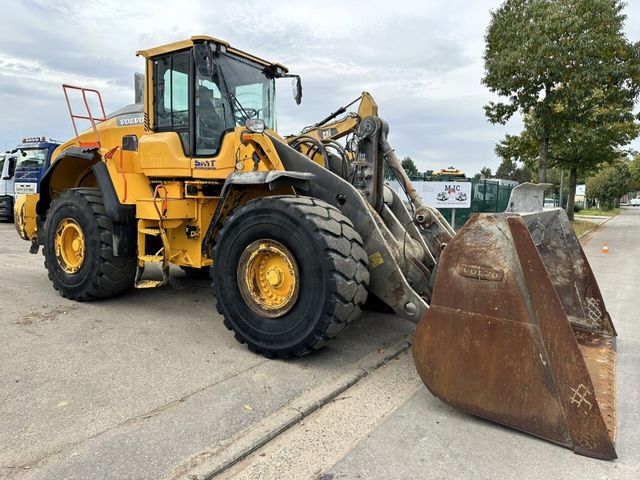 Volvo L180H  29.7 T - 4x4 - CAMERA - A/C - GOOD TIRES