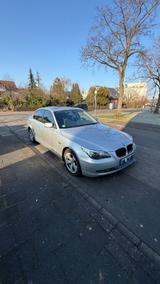 BMW 530d Xdrive Schiebedach, Standheiz, Navi, Head D - BMW 530 aus 2007: Xd