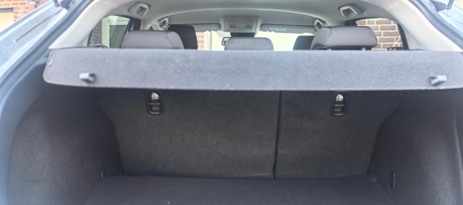 Mazda 3 Lim. Exclusive-Line Navi/LED/Head Up